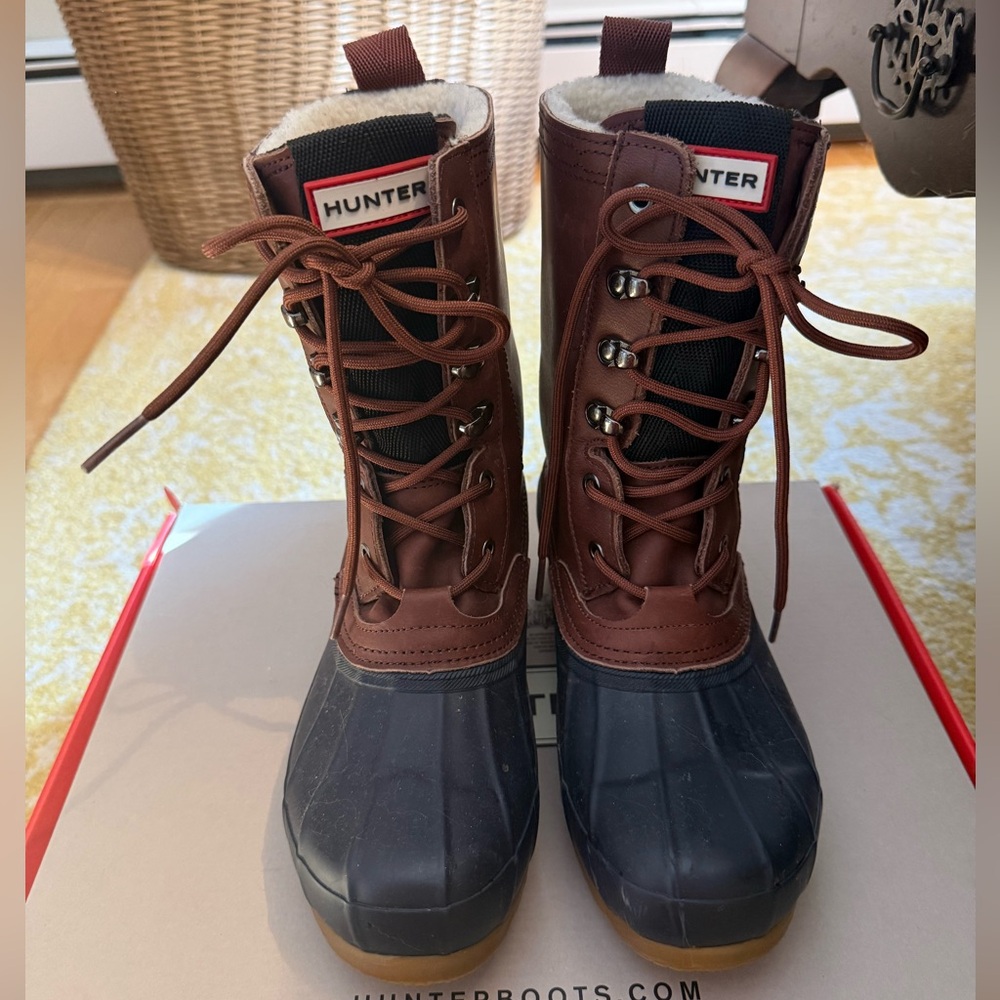 Like New Hunter Waterproof Insulated Brown Lace-Up Duck Boots - Size 7